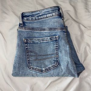 American Eagle High Rise Stretch Mom Jeans